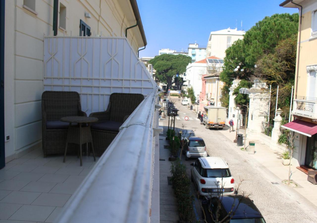 Bmp Apartment Atmosphere 1 Centrale Con Garage Riccione Exteriör bild