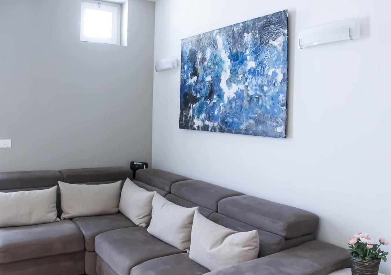 Bmp Apartment Atmosphere 1 Centrale Con Garage Riccione Exteriör bild